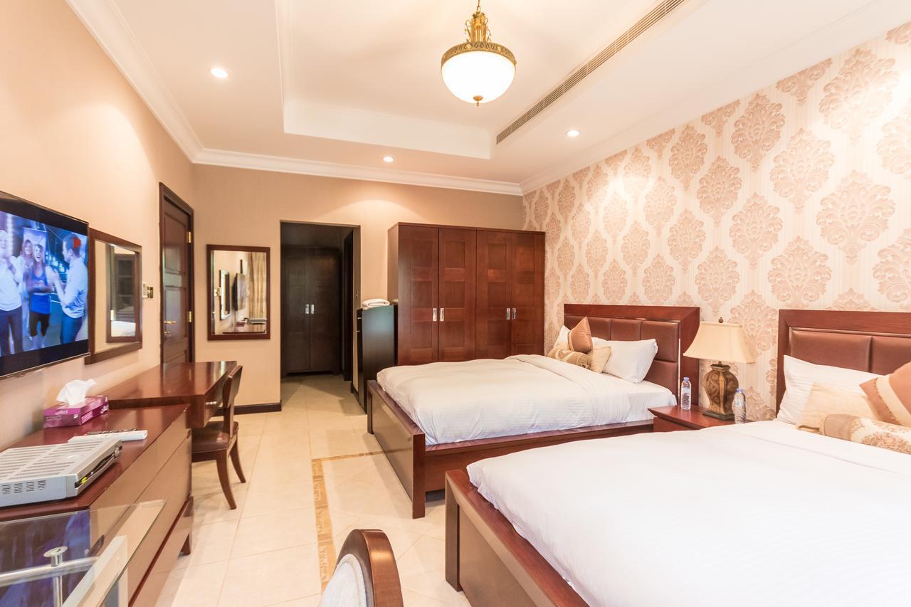Yanjoon Holiday Homes - Palm Jumeirah Frond A Villas Dubai Esterno foto