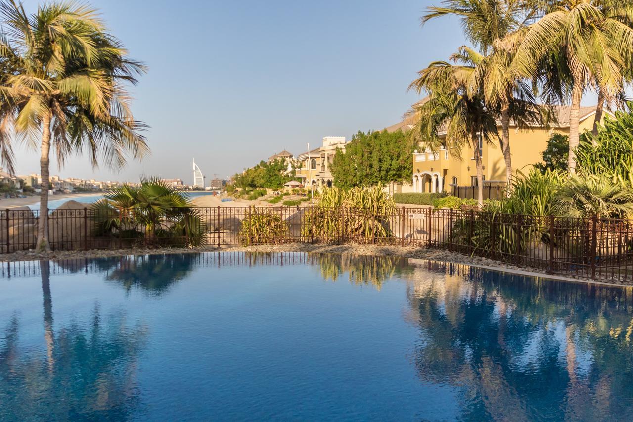 Yanjoon Holiday Homes - Palm Jumeirah Frond A Villas Dubai Esterno foto